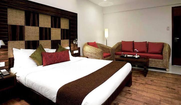 Hotel Jewel of Chembur Mumbai  Buitenkant foto