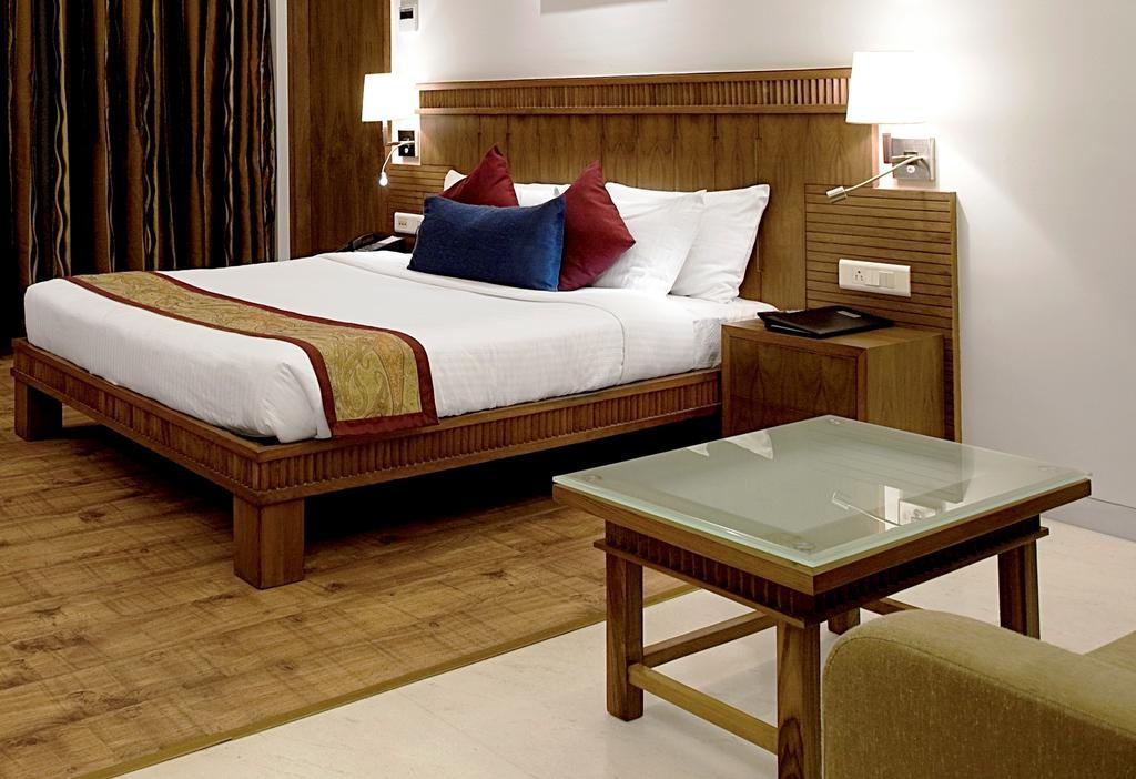 Hotel Jewel of Chembur Mumbai  Buitenkant foto
