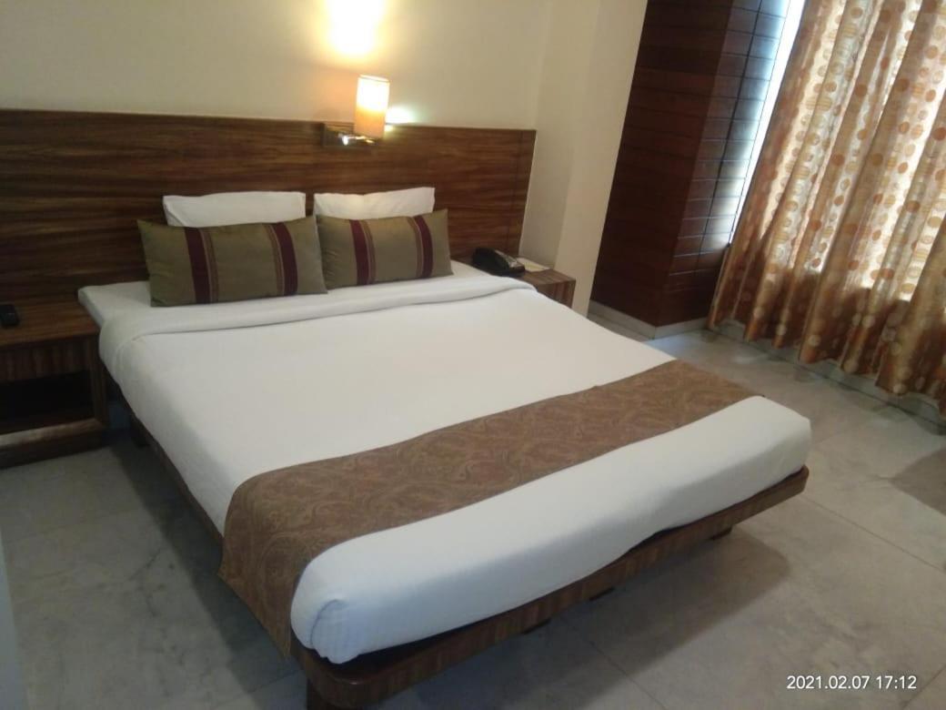 Hotel Jewel of Chembur Mumbai  Buitenkant foto