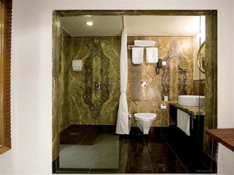 Hotel Jewel of Chembur Mumbai  Buitenkant foto