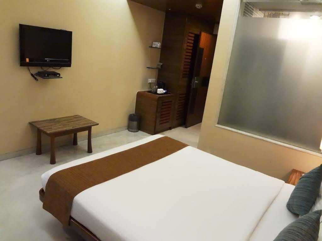 Hotel Jewel of Chembur Mumbai  Buitenkant foto
